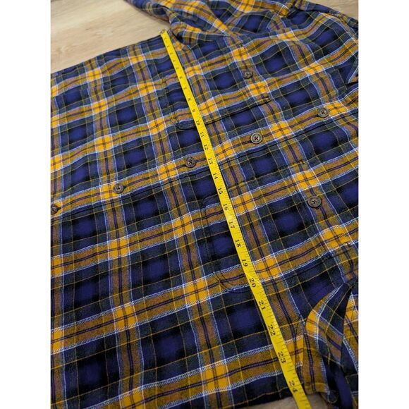Duluth Trading Relaxed Fit Plaid Flannel Men’s M Purple Gold Vikings Colors - Picture 6 of 11